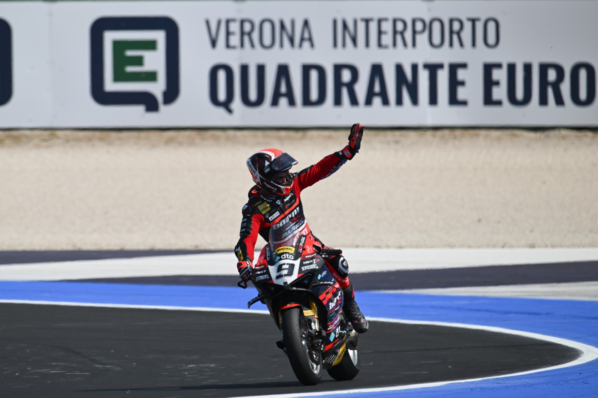 Данило Петруччи, лучший после Разгатлиоглу и Булеги в WorldSBK Данило Петруччи, лучший после Разгатлиоглу и Булеги в WorldSBK