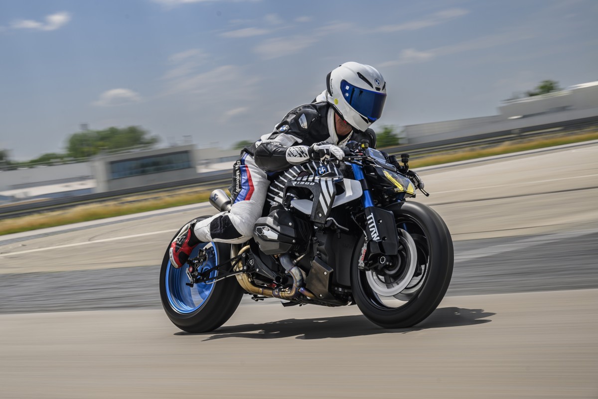 BMW R 1300 R TITAN BMW R 1300 R TITAN