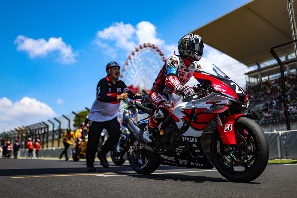 Заводская команда Yamaha Factory Racing на Suzuka 8 Hours Заводская команда Yamaha Factory Racing на Suzuka 8 Hours