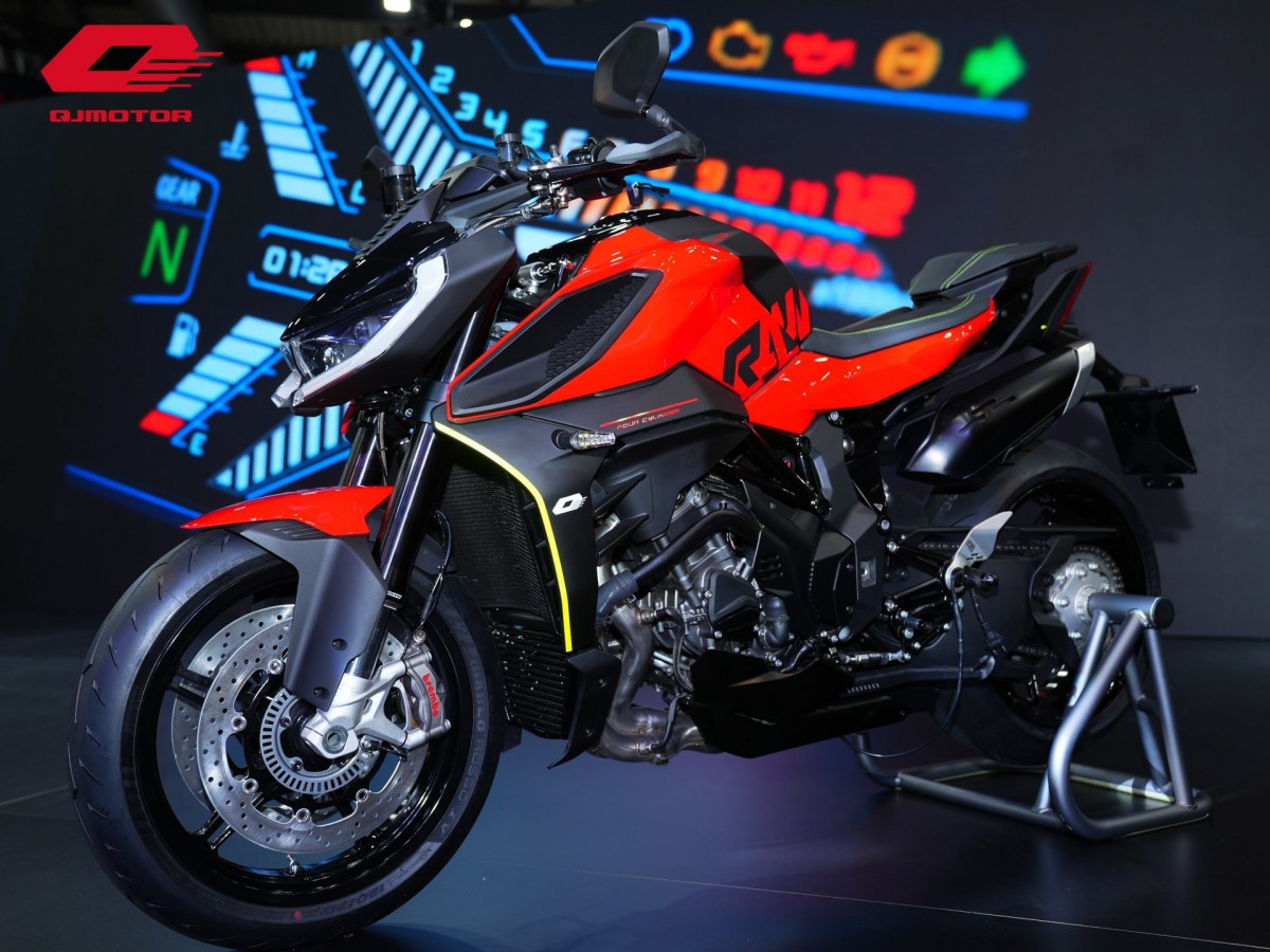 QJMotor SRK 921 (SRK 1000) на EICMA-2024 QJMotor SRK 921 (SRK 1000) на EICMA-2024