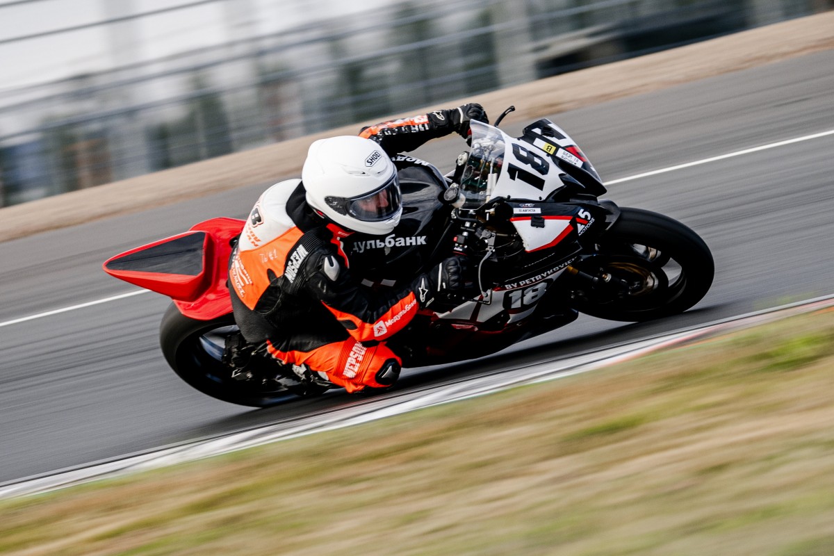 Тельман Османов, чемпион A5Motors Motoring Supersport 3 (2025) Тельман Османов, чемпион A5Motors Motoring Supersport 3 (2025)