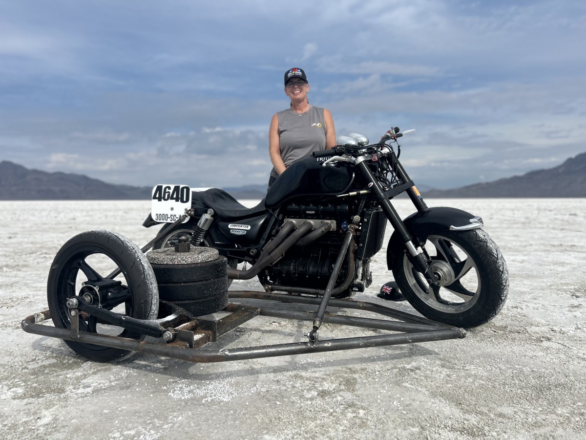 Лиана Ланглуа и ее Triumph Rocket 3 Лиана Ланглуа и ее Triumph Rocket 3