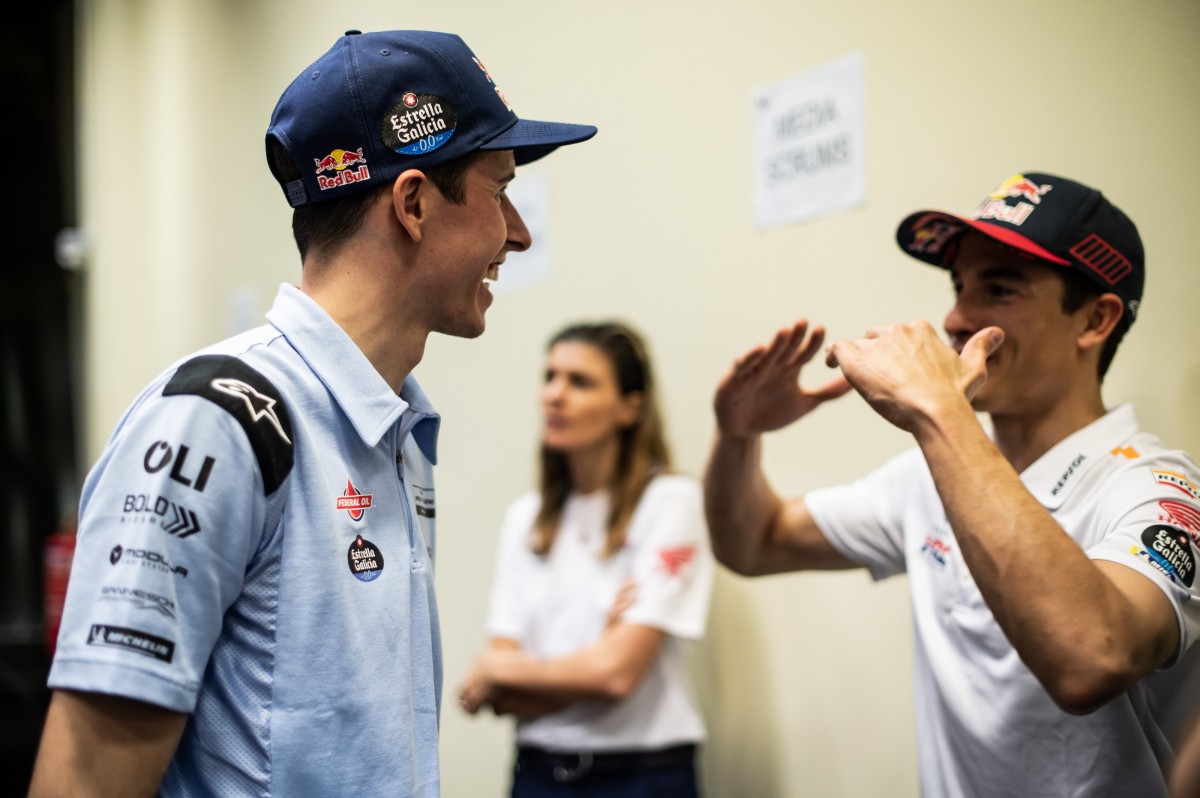 Алекс Маркес - от простого посланника к претенденту на титул чемпиона MotoGP Алекс Маркес - от простого посланника к претенденту на титул чемпиона MotoGP