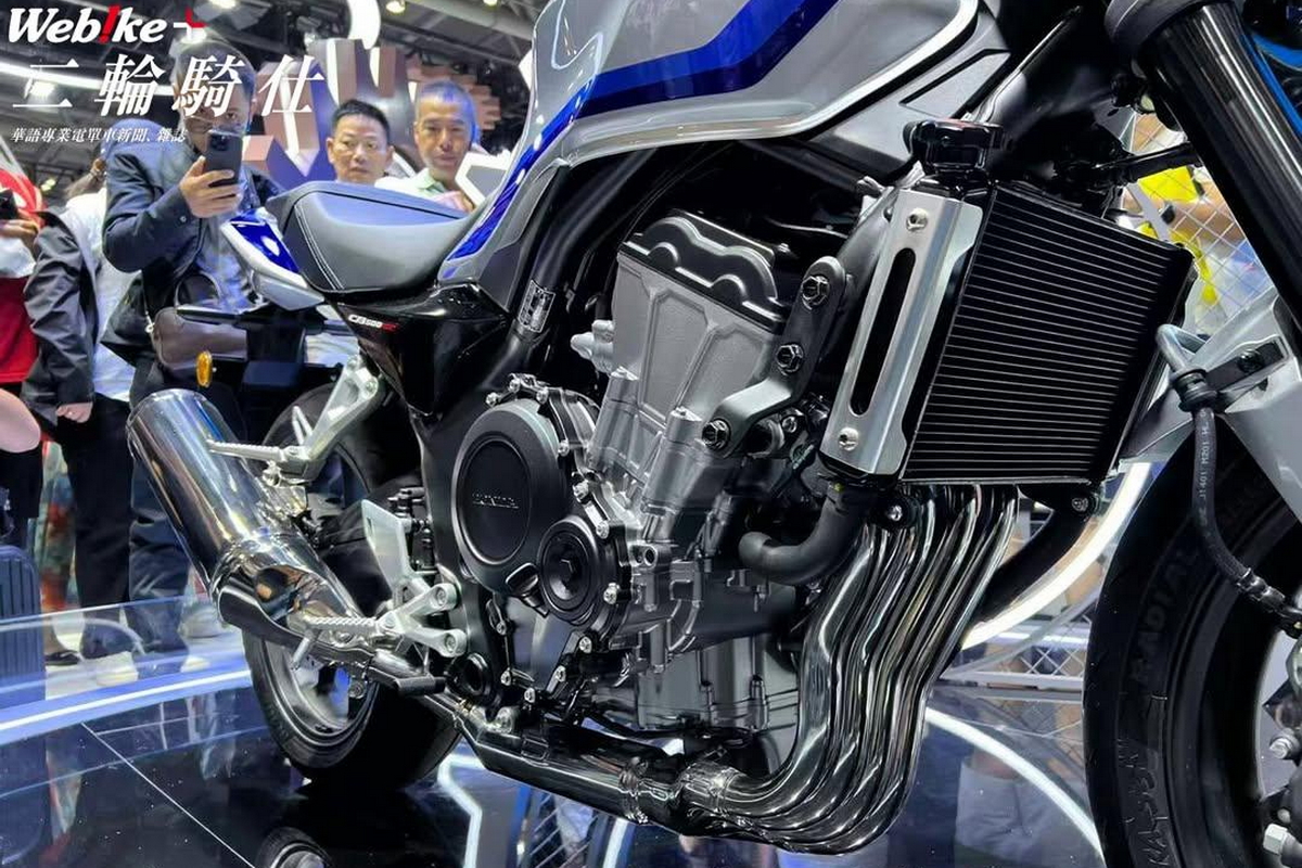 Новый 4-цилиндровый двигатель Honda CB500 Super Four Новый 4-цилиндровый двигатель Honda CB500 Super Four