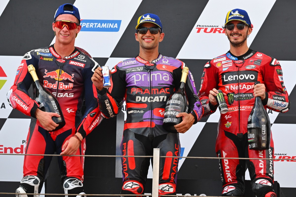 Хорхе Мартин выиграл Гран-При Индонезии MotoGP 2024 года, Баньяя - в 2023 Хорхе Мартин выиграл Гран-При Индонезии MotoGP 2024 года, Баньяя - в 2023