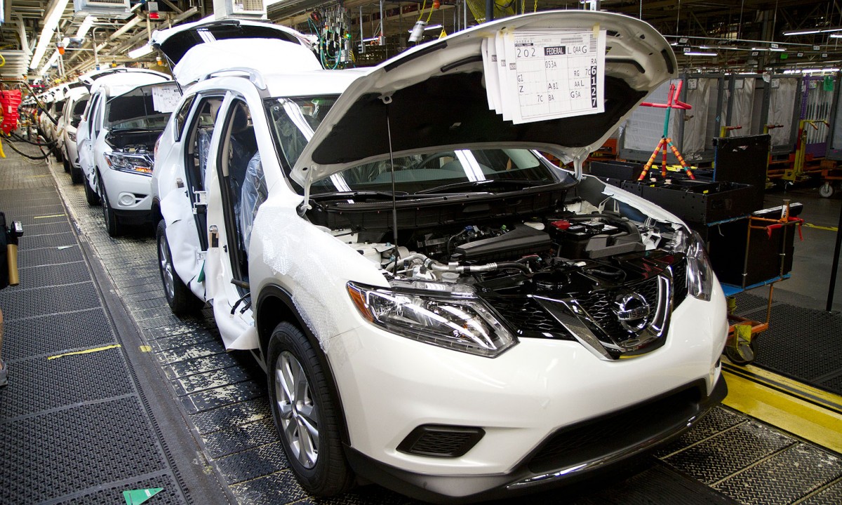 Nissan Rogue (американская версия X-Trail) на заводе в Теннесси Nissan Rogue (американская версия X-Trail) на заводе в Теннесси