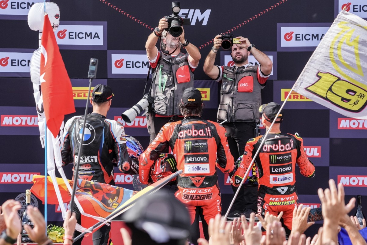 Семейное фото призеров Эшторила Семейное фото призеров Эшторила