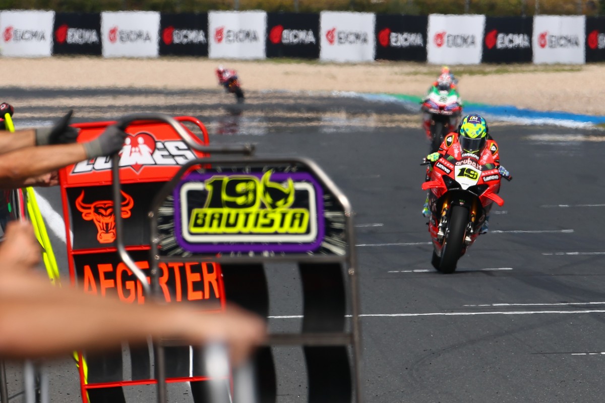 Альваро Баутиста снова в тройке призеров! Альваро Баутиста снова в тройке призеров!