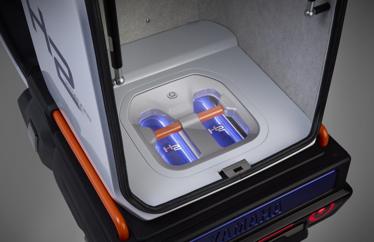 Водородные баллоны Yamaha H2 Buddy Concept Водородные баллоны Yamaha H2 Buddy Concept