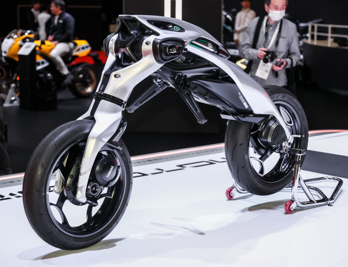 MOTOROID Λ MOTOROID Λ