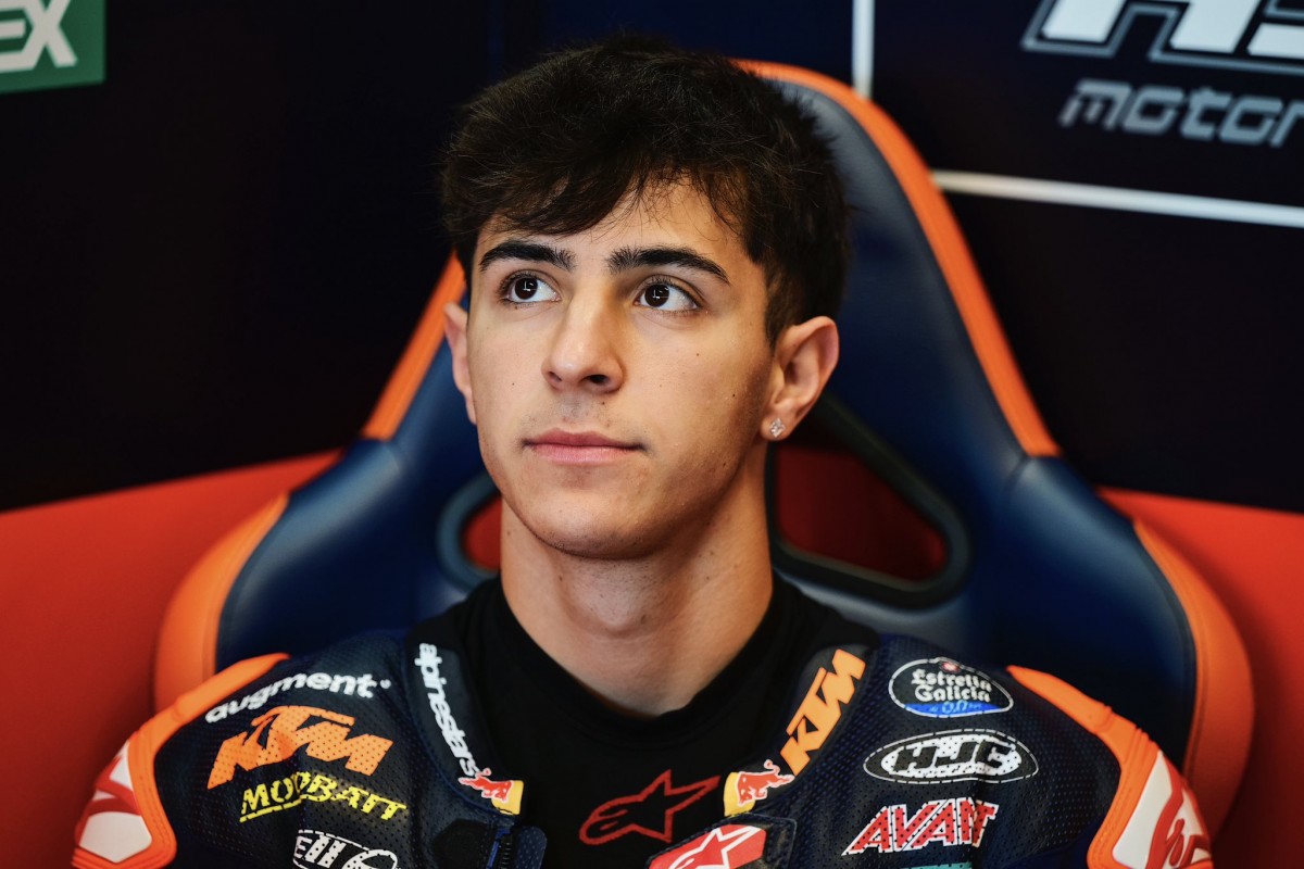 Чемпион Moto3 2025 года Хосе Антонио Руэда не участвует в финалах из-за травм Чемпион Moto3 2025 года Хосе Антонио Руэда не участвует в финалах из-за травм