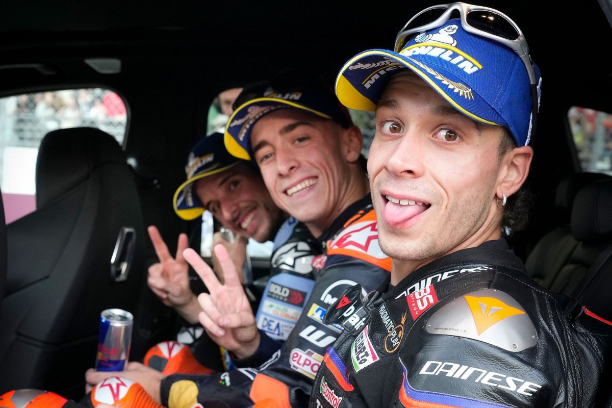 Тройка лидеров спринтовой гонки MotoGP в Португалии Тройка лидеров спринтовой гонки MotoGP в Португалии