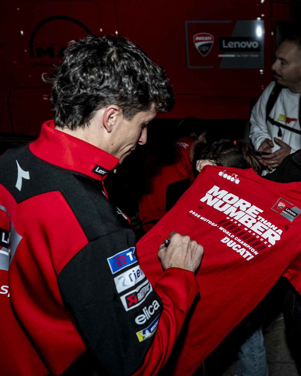 Марк Маркес прибыл в Валенсию Марк Маркес прибыл в Валенсию