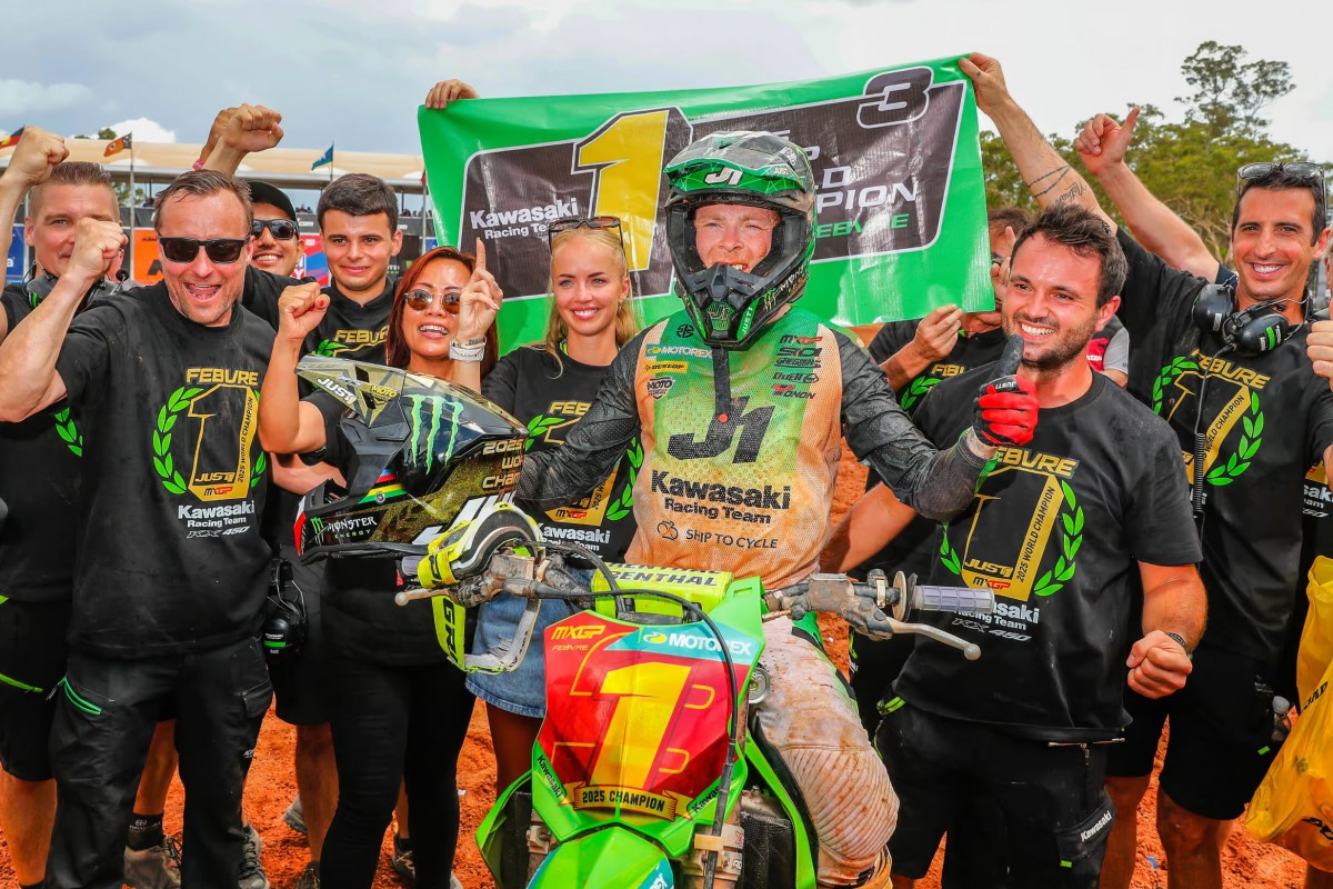 Роман Фебвре стал 2-кратным чемпионом мира по мотокроссу с командой Кими Райкконена Роман Фебвре стал 2-кратным чемпионом мира по мотокроссу с командой Кими Райкконена