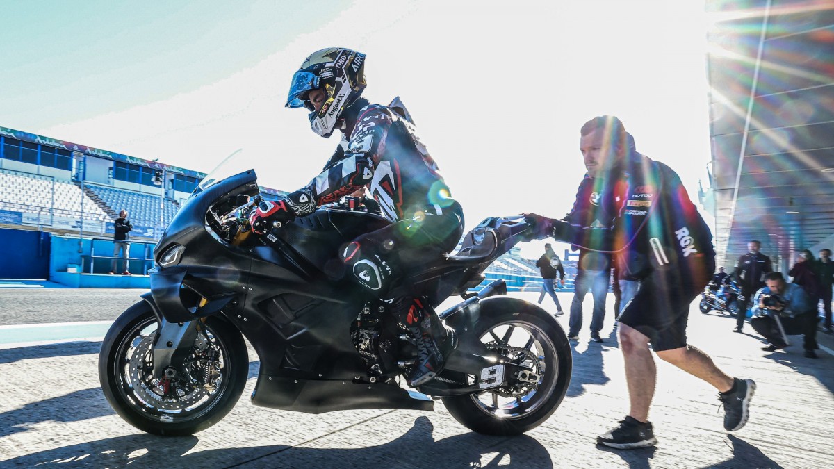 Данило Петруччи - новый флагман заводской команды BMW Motorrad Motorsport WorldSBK Данило Петруччи - новый флагман заводской команды BMW Motorrad Motorsport WorldSBK