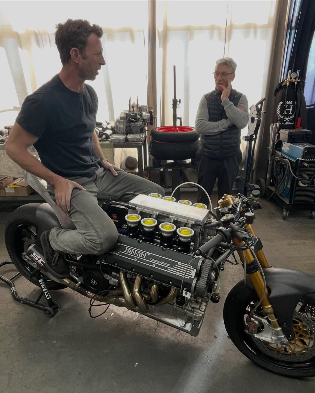 Максвелл Хазан и его HF355 Project - мотоцикл с двигателем Ferrari F355 Максвелл Хазан и его HF355 Project - мотоцикл с двигателем Ferrari F355