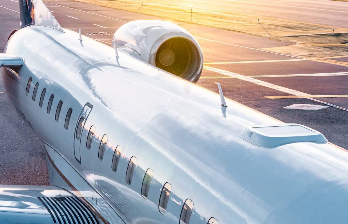 Антенна Starlink на бизнес-джете Антенна Starlink на бизнес-джете