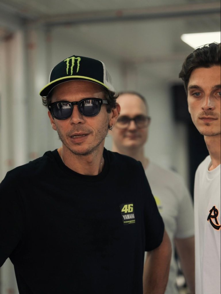 Валентино Росси и Лука Марини Валентино Росси и Лука Марини