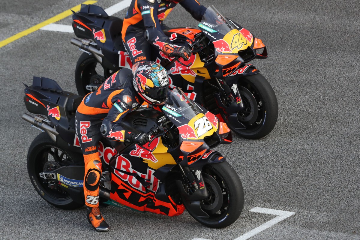 Тест-пилоты KTM на шейкдауне в Сепанге Тест-пилоты KTM на шейкдауне в Сепанге