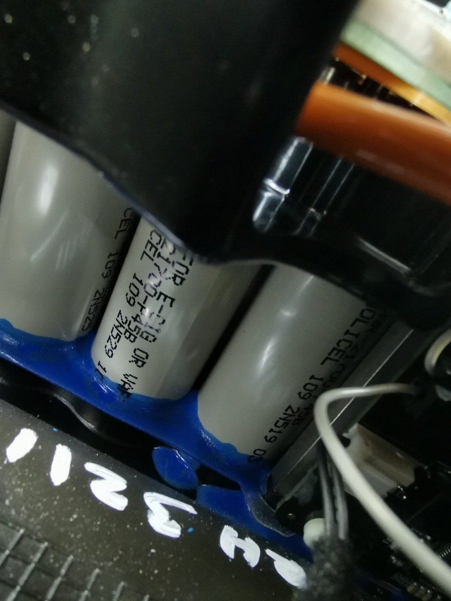 Батареи Stark VARG изнутри: ячейки типа 21700 Батареи Stark VARG изнутри: ячейки типа 21700