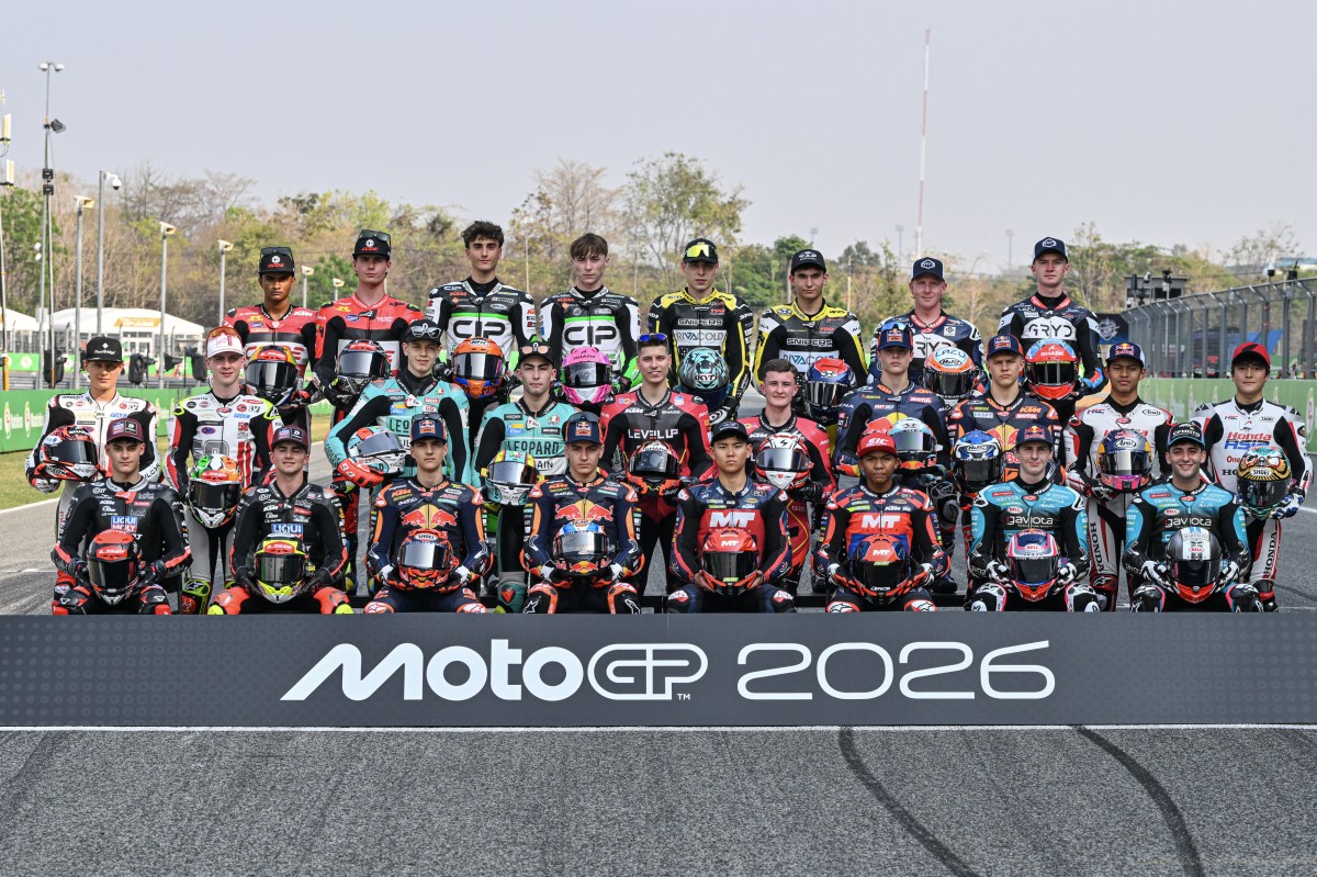 Класс-2026: семейное фото Moto3 Класс-2026: семейное фото Moto3