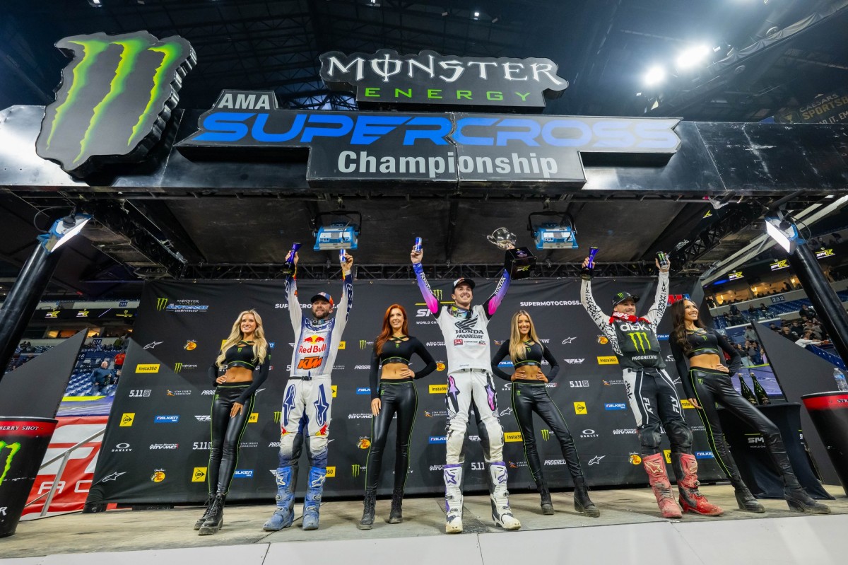 Подиум 9 этапа AMA Supercross - Тройная Корона досталась Хантеру Лоуренсу Подиум 9 этапа AMA Supercross - Тройная Корона досталась Хантеру Лоуренсу