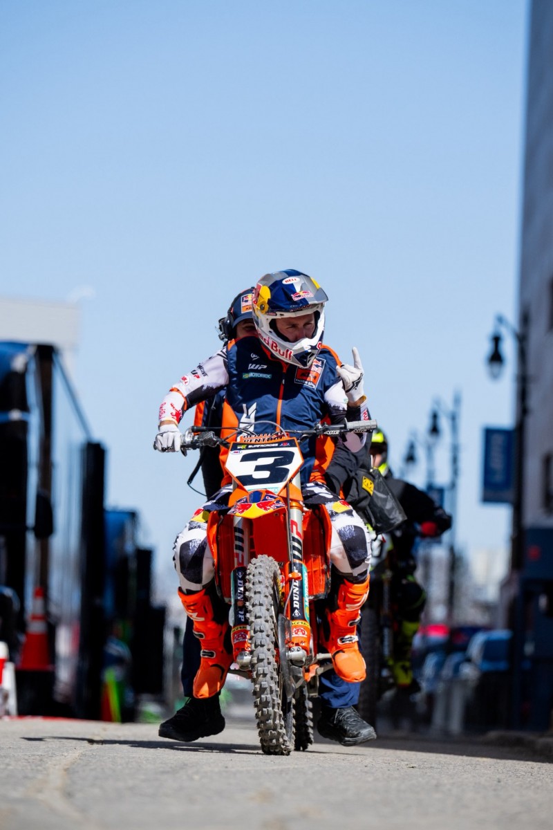 Элай Томак счастлив! Элай Томак счастлив!