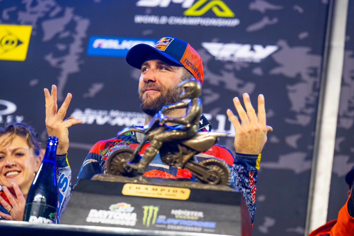 Элай Томак, 8-кратный победитель Дайтоны Элай Томак, 8-кратный победитель Дайтоны