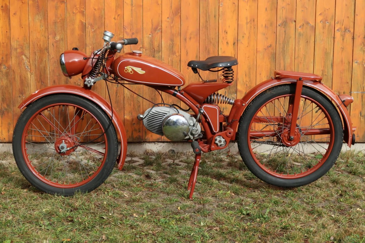 Riedel Imme R100 (1948) на аукционе Mecum Riedel Imme R100 (1948) на аукционе Mecum