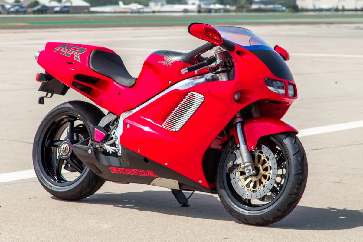 Honda NR750 (1992) Honda NR750 (1992)