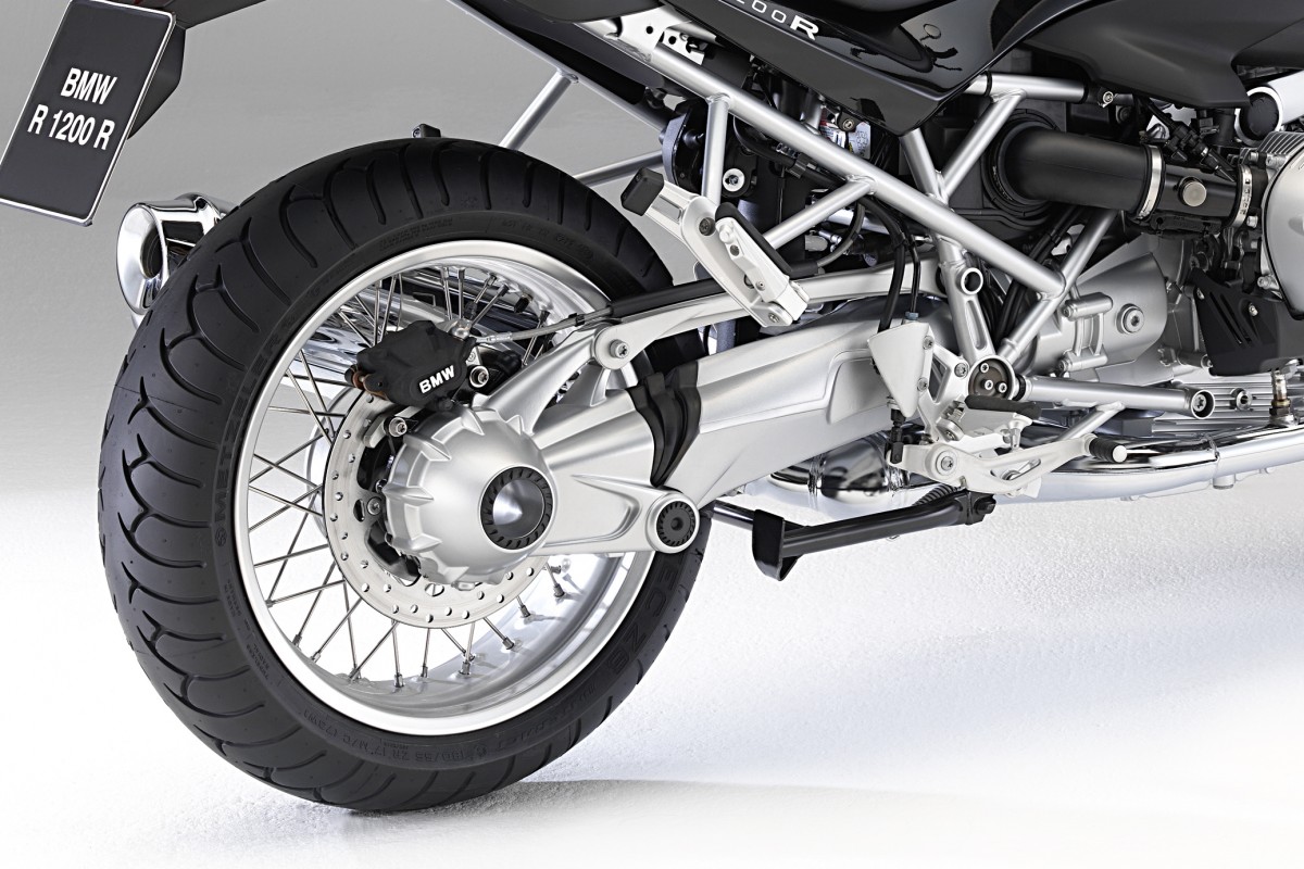 BMW R1200R с подвеской Paralever BMW R1200R с подвеской Paralever