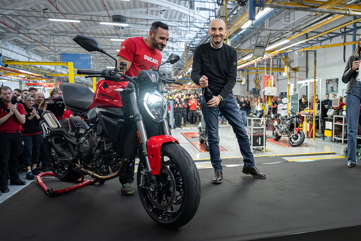 Пятое поколение Ducati Monster запущено в серию Пятое поколение Ducati Monster запущено в серию