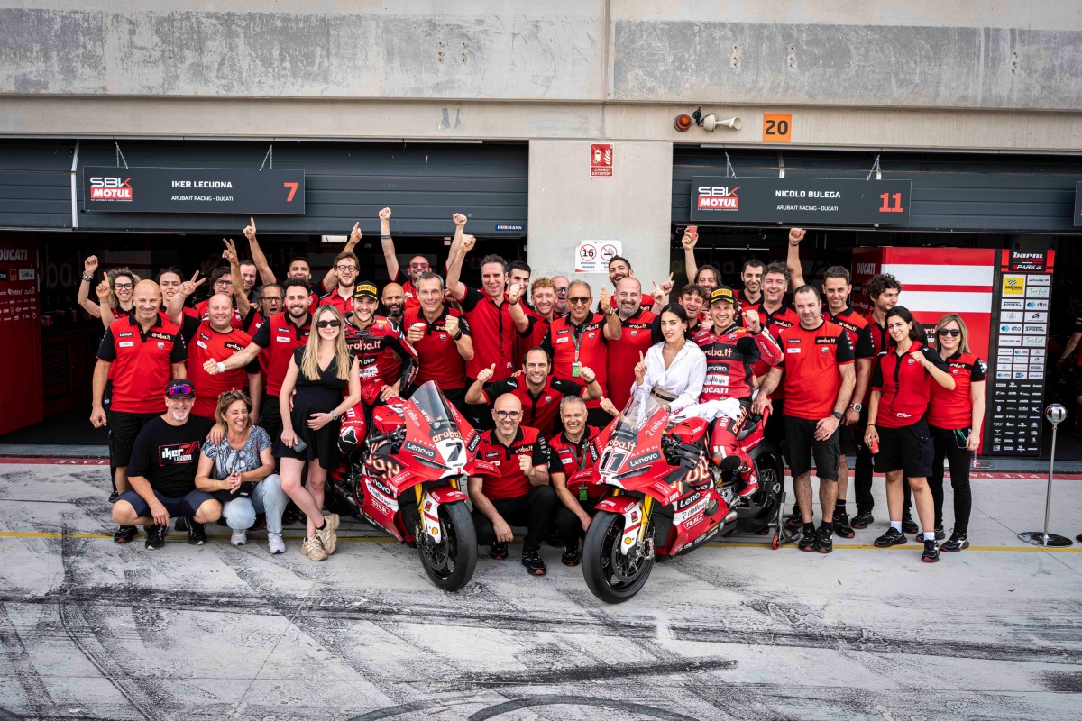 Aruba.it Racing празднует очередной подиумный дубль Aruba.it Racing празднует очередной подиумный дубль