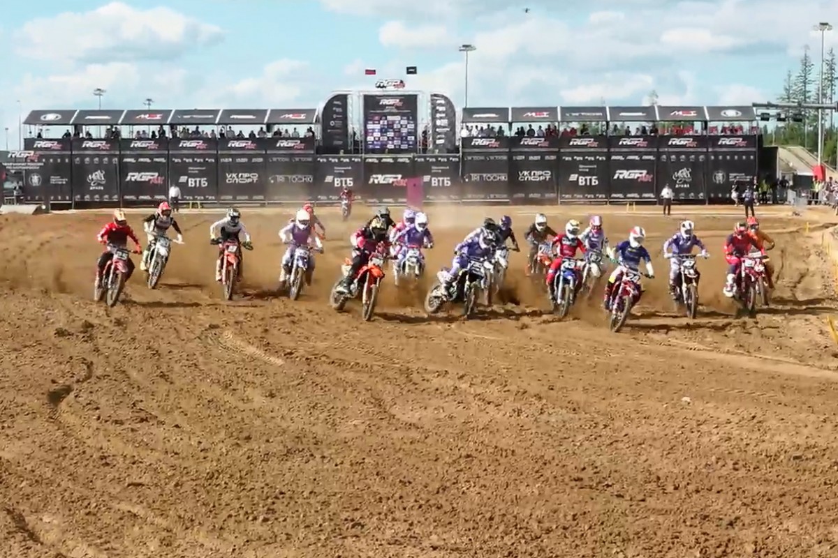 Старт заезда MX2 Старт заезда MX2