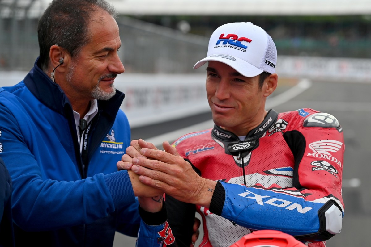 Алеш Эспаргаро, обладатель рекорда круга MotoGP в Сильверстоуне Алеш Эспаргаро, обладатель рекорда круга MotoGP в Сильверстоуне