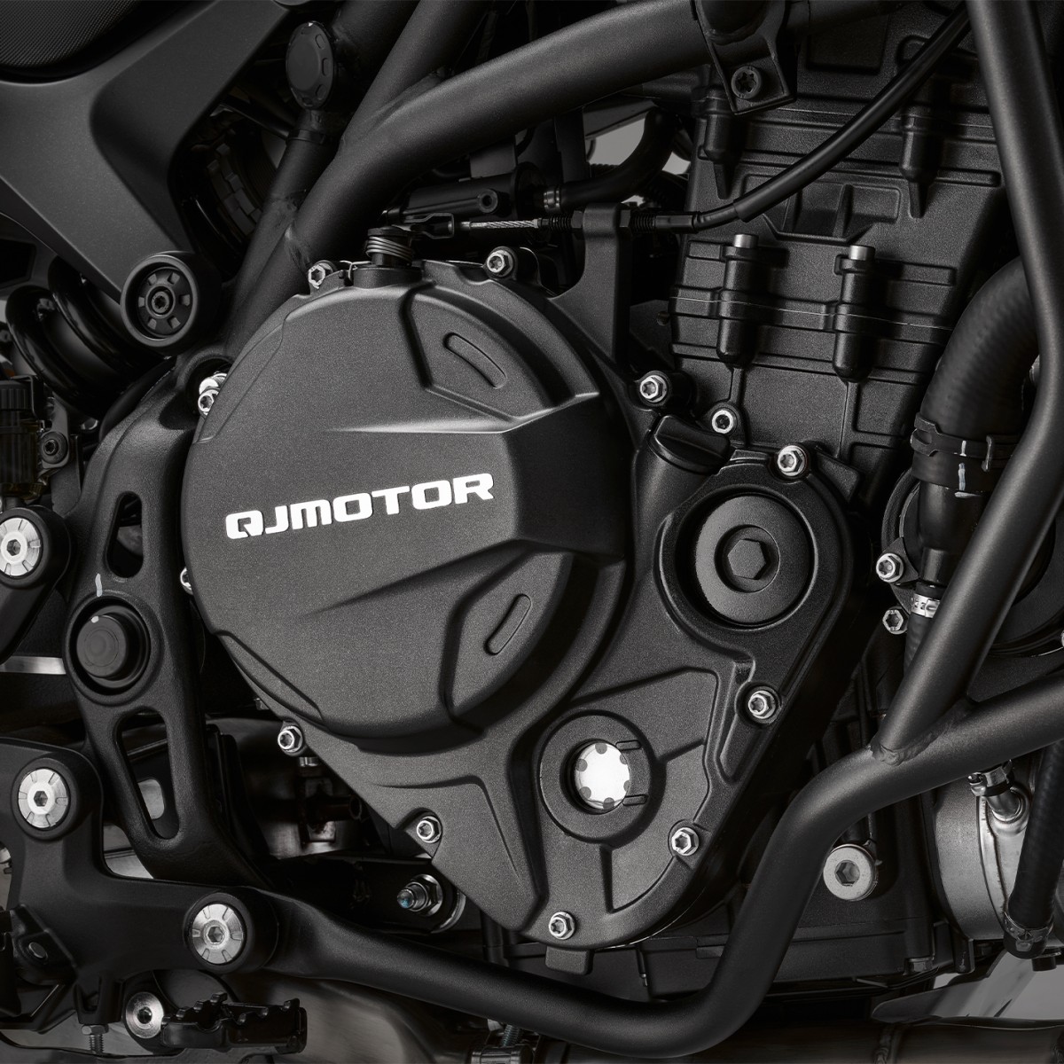 Двигатель QJmotor SRT 900 Двигатель QJmotor SRT 900