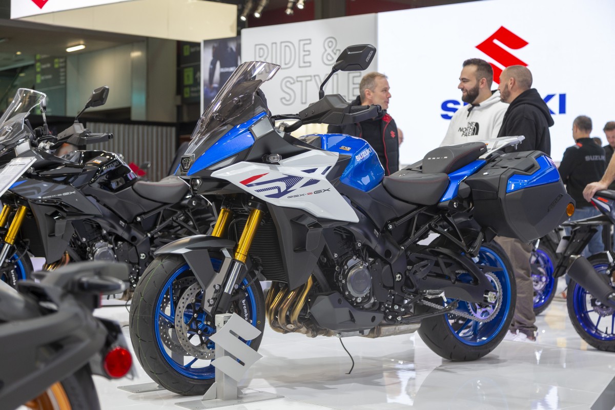 Новый Suzuki SV7-GX (2026) был представлен на Миланском Мотосалоне EICMA-2025 Новый Suzuki SV7-GX (2026) был представлен на Миланском Мотосалоне EICMA-2025