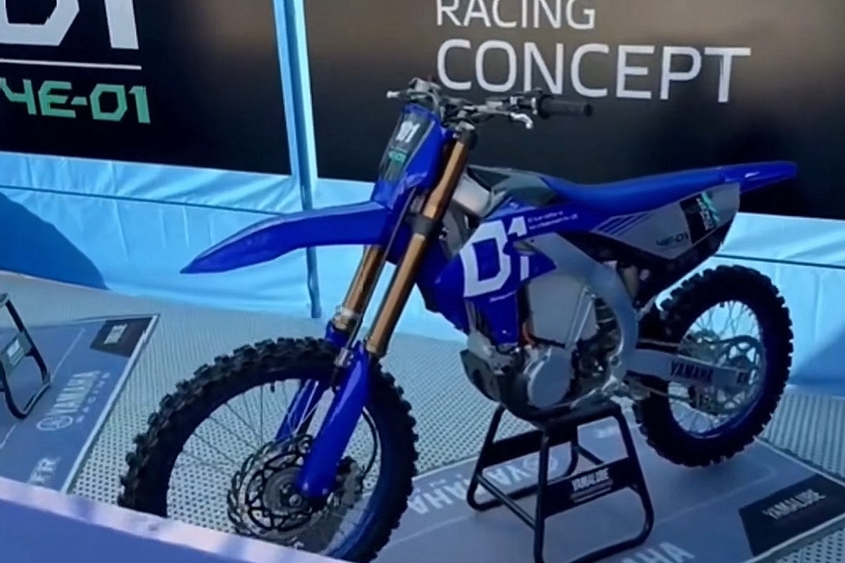 Первый электромотоцикл Yamaha YE-01 Racing Concept Первый электромотоцикл Yamaha YE-01 Racing Concept