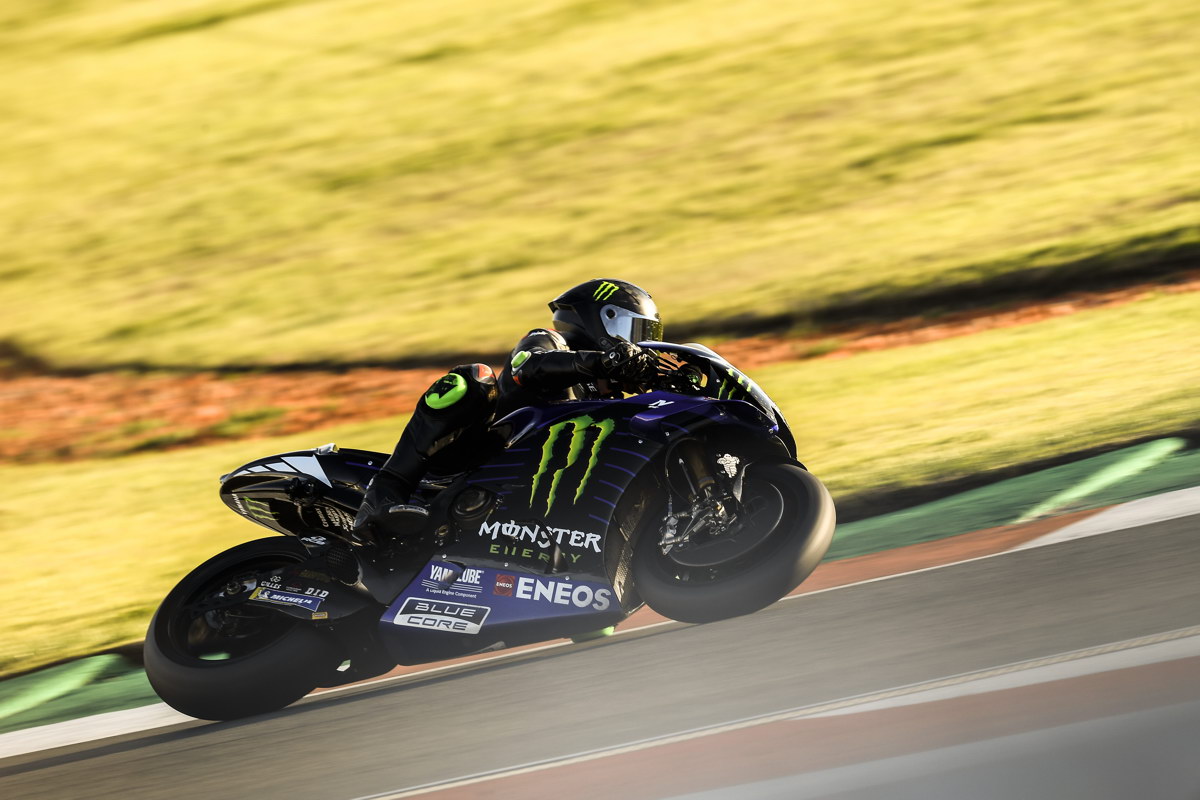 Lewis Hamilton Yamaha r1