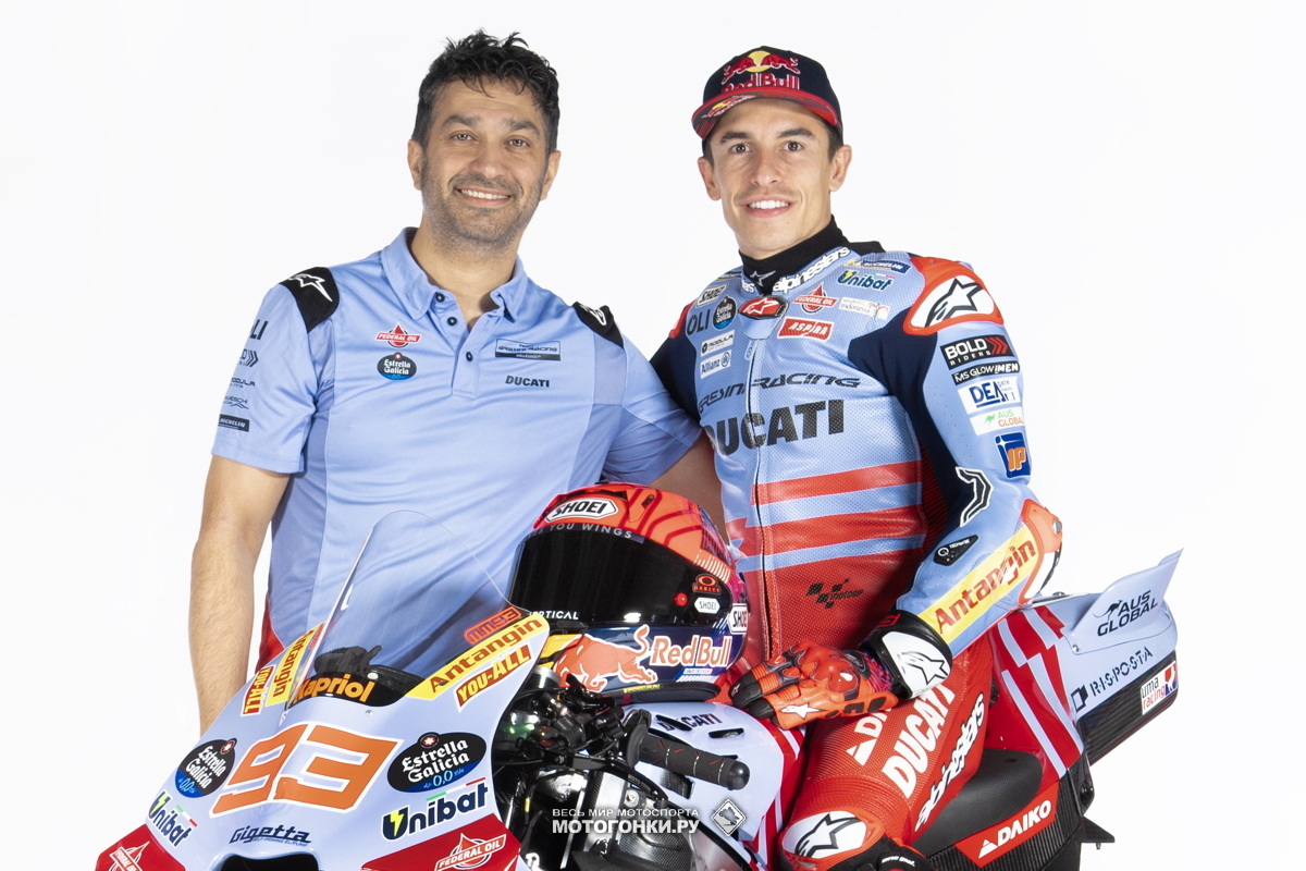 Сколько марку лет из команды а 4. Влад а4 и глент. Команда а4 фото вместе. Влад а4 мерч. Команда влада а4.