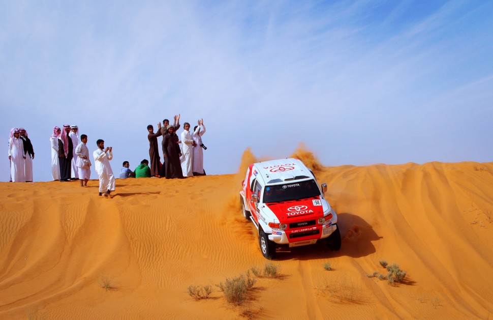 Камаз мастер париж дакар. Дакар богатых сабах. Ктм ралли дакар 2021. Дакар машина сопровождения. Дакар богатых сабах.