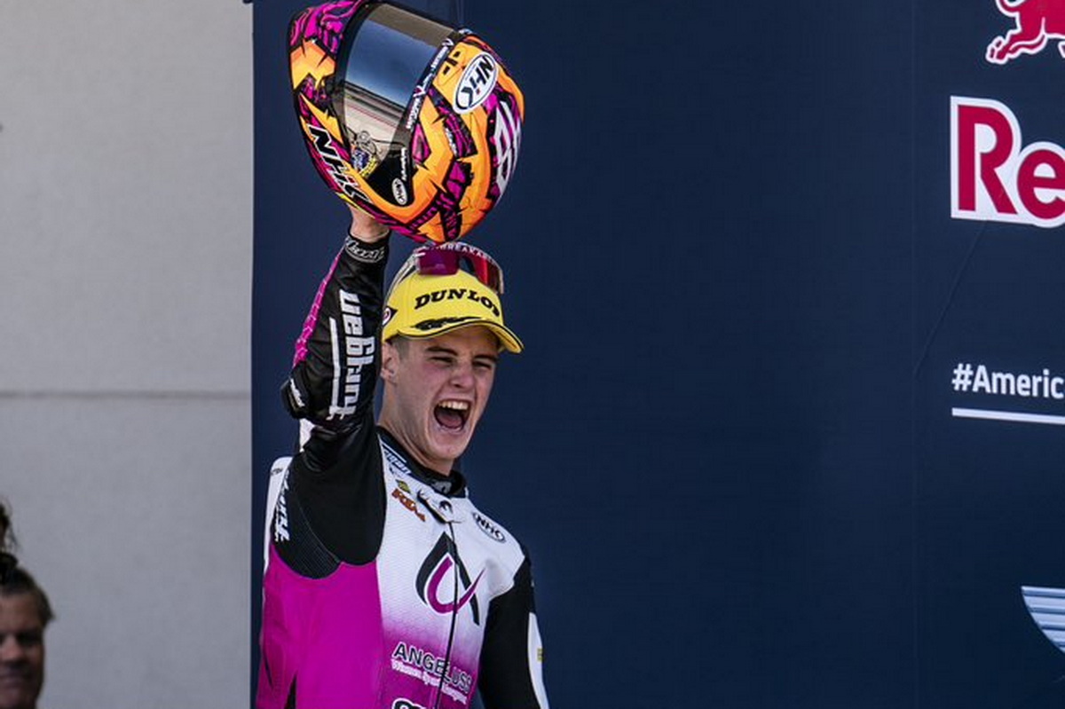 MOTO3 MOTO3