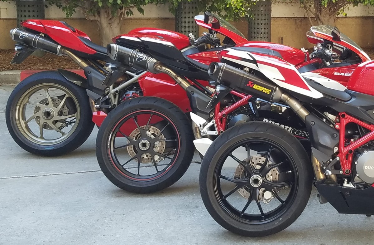 История красоты: почему производители мотоциклов отказываются от консольной подвески