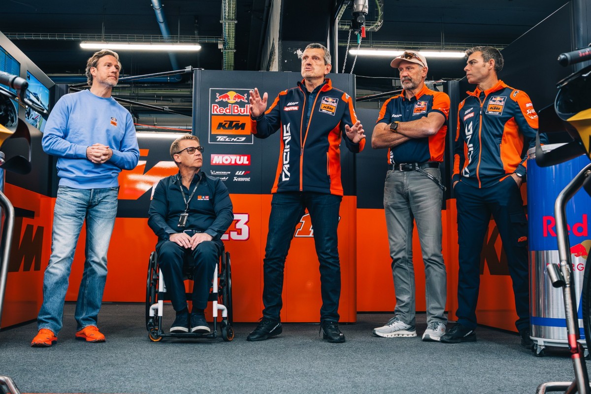 KTM,