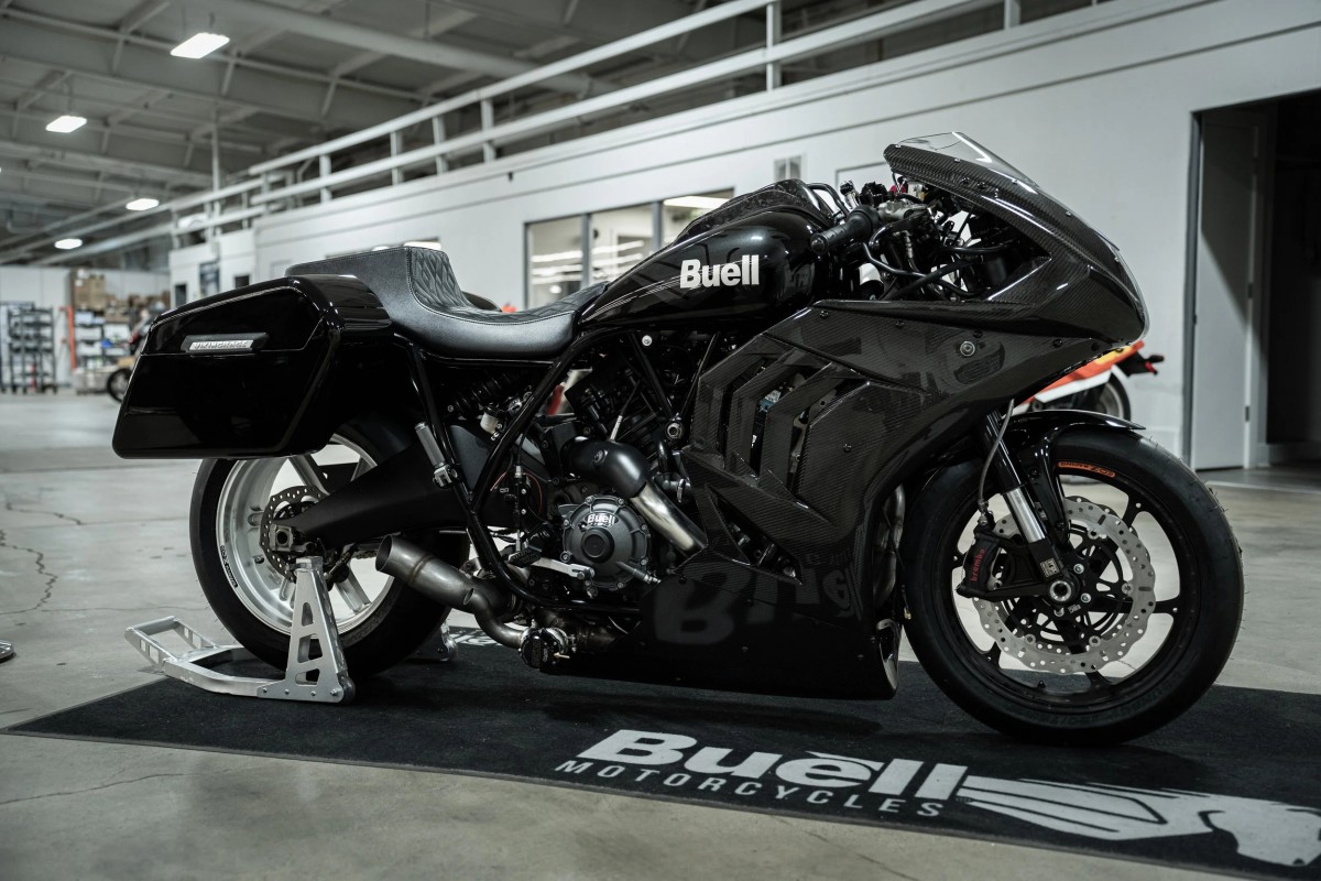 400-сильный Buell Super Cruiser в попытке достичь 400 км/ч на соляном озере Бонневиля - фото и детали