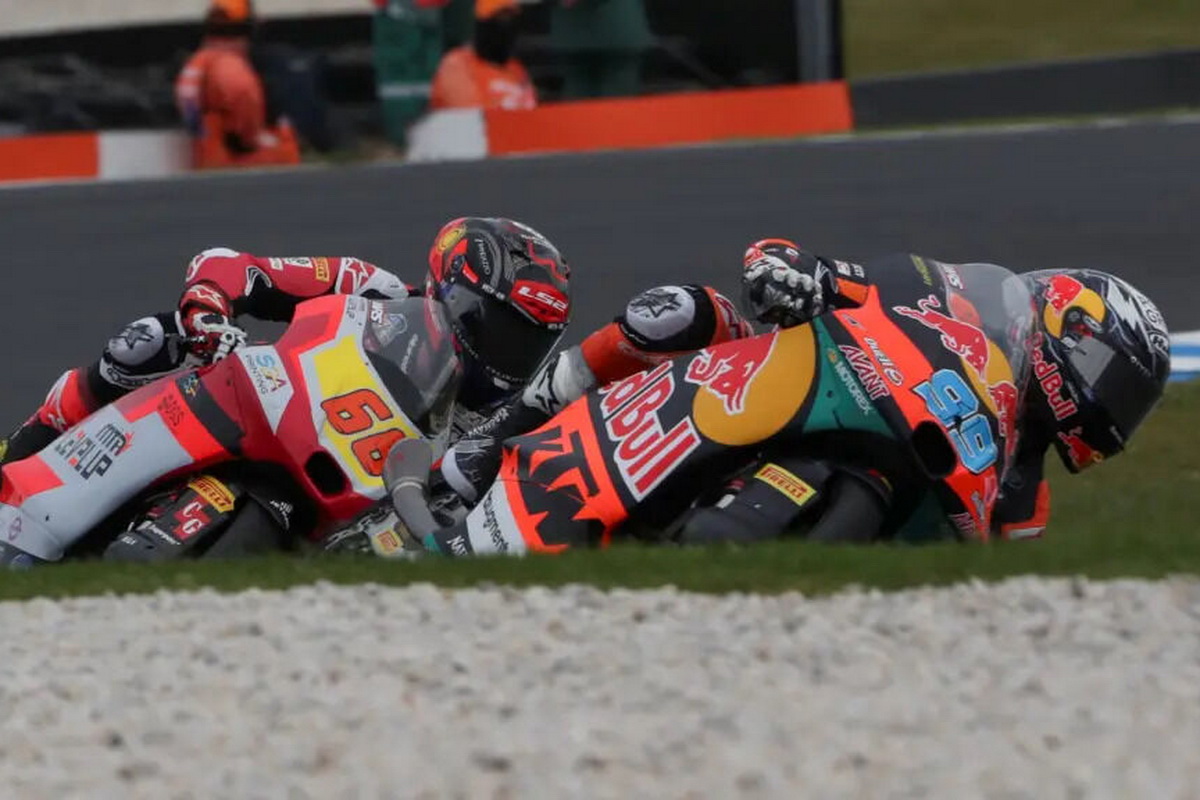 MOTO3 MOTO3