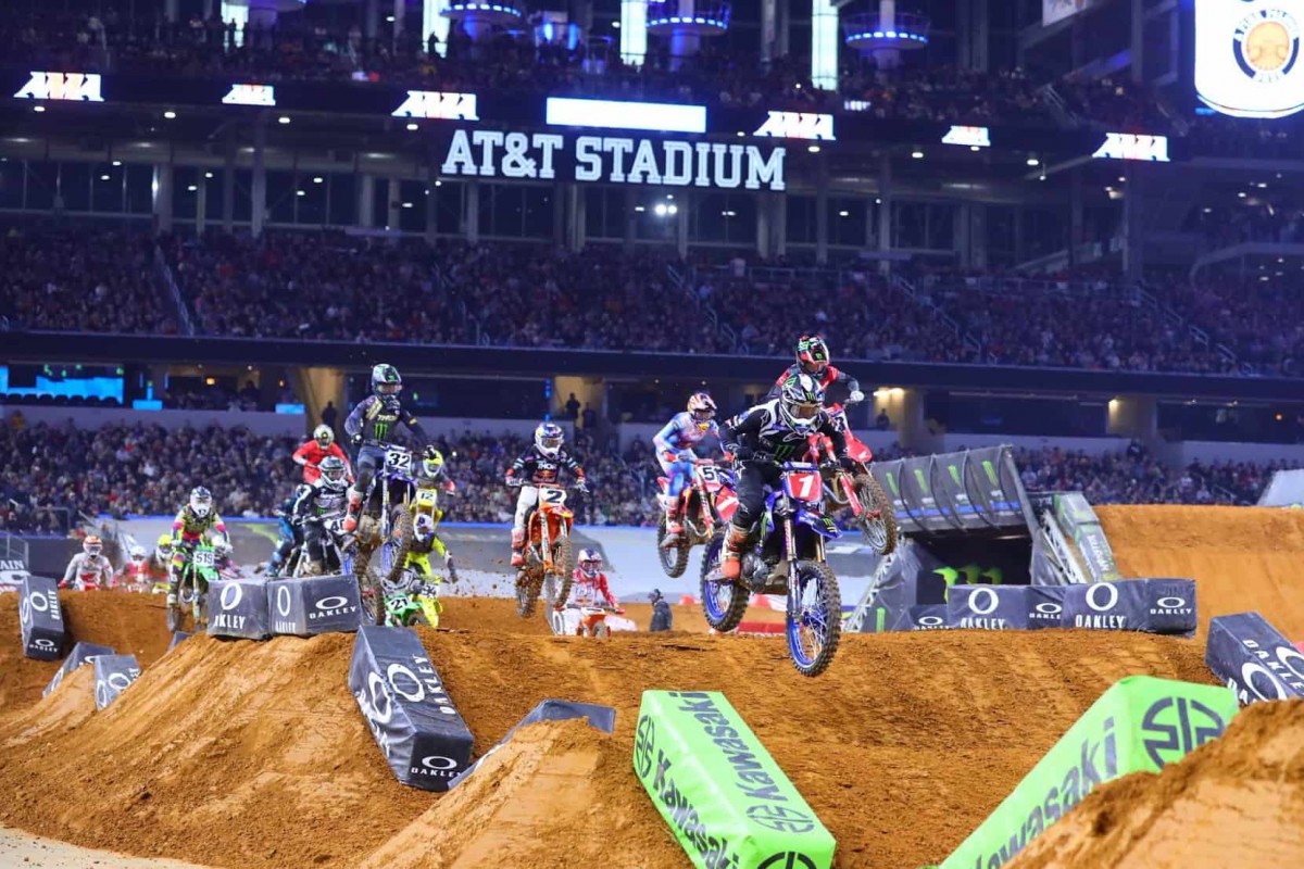 Соскучились по AMA Supercross за неделю? Видео началась застройка