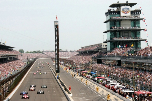 Старт юбилейного 100-го Indy 500