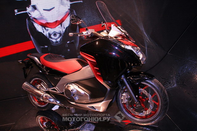 Концепт Honda - новейший макси-скутер, EICMA-2010