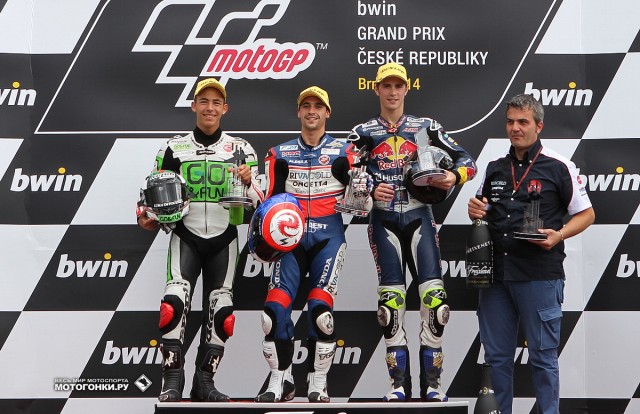 Подиум Гран-При Чехии в классе Moto3: Бастианини (2), Масбоу (1) и Кент (3)